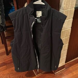 Men’s Vuori echo insulated vest size L